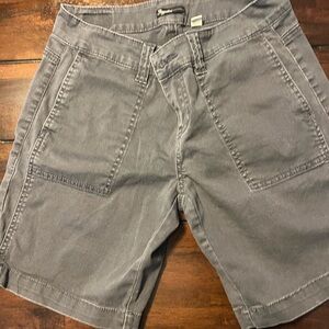 Women's gray Shorts size 6 Supplies brand